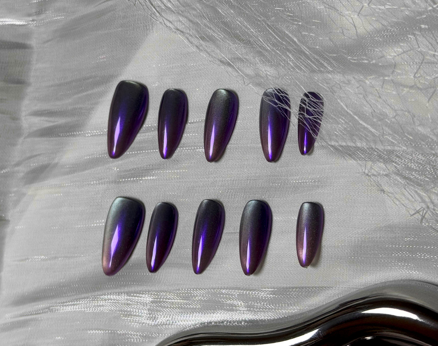Prismatic Holographic Purple Press On Nails, Salon-Grade Acrylic, 10pcs, Reusable False Nails *Color-Shifting Design: Iridescent Pastel Pink, Mint Green & Deep Violet Shimmers, Multichrome Chrome Effect.
