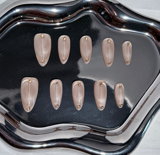 Wide Cat Eye Nude Almond Press-On Nails | Glossy Natural Glow – Minimalist & Reusable