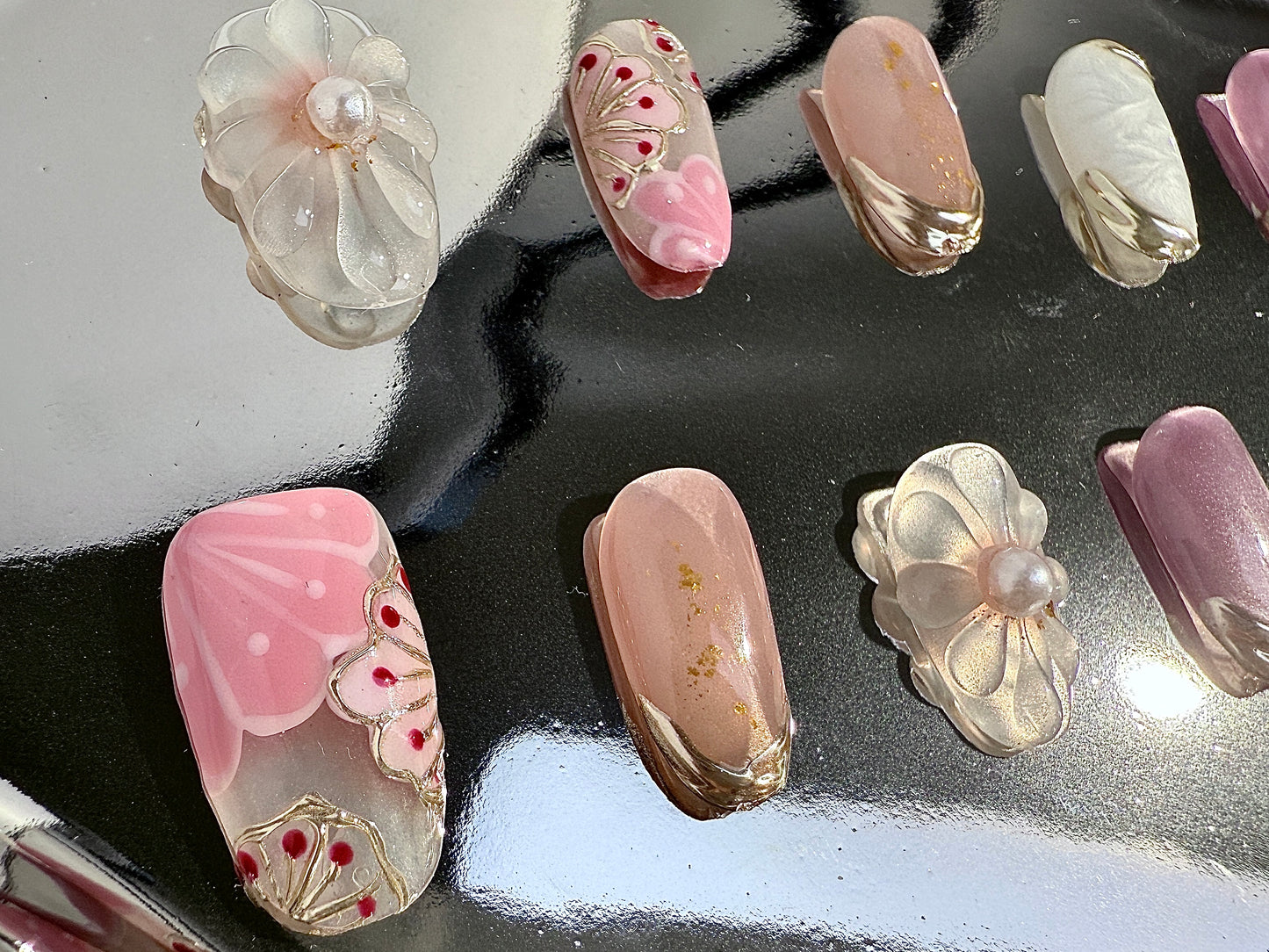 Hand-Painted Filigree Floral Design with Liquid Metal Accents – Reusable & Detachable Press-On Nails | Summer Nail