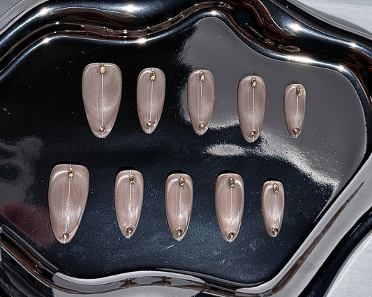 Wide Cat Eye Nude Almond Press-On Nails | Glossy Natural Glow – Minimalist & Reusable
